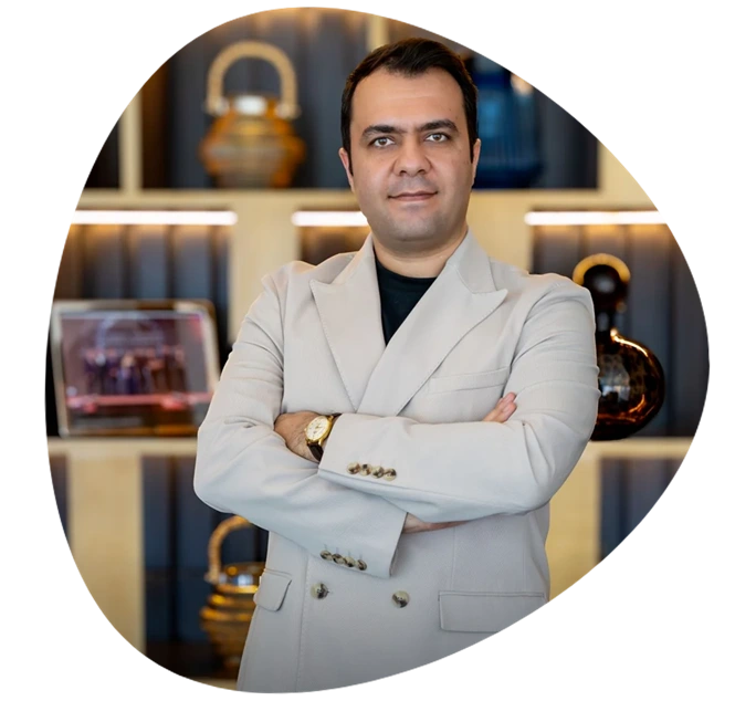 Tohid Fetrat – Senior Dubai Real Estate Advisor and Portfolio Manager specializing in ultra-luxury homes and commercial investments